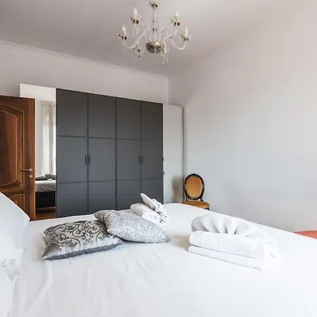 Charme E Lusso A San Pietro דירה *