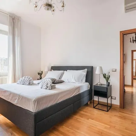Apartment Charme E Lusso A San Pietro