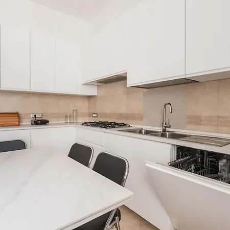 Charme E Lusso A San Pietro